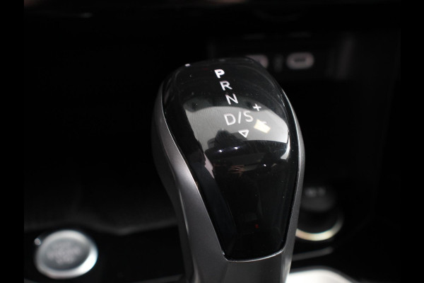 Volkswagen T-Roc 1.5 TSI DSG R-Line+Blackpack | Climate control | Adaptieve cruise control | Panoramadak | LED | Navigatie | Achteruitrijcamera | Parkeersensoren | Apple Carplay/ Android Auto | Radio