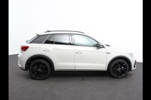 Volkswagen T-Roc 1.5 TSI DSG R-Line+Blackpack | Climate control | Adaptieve cruise control | Panoramadak | LED | Navigatie | Achteruitrijcamera | Parkeersensoren | Apple Carplay/ Android Auto | Radio