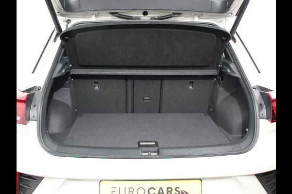 Volkswagen T-Roc 1.5 TSI DSG R-Line+Blackpack | Climate control | Adaptieve cruise control | Panoramadak | LED | Navigatie | Achteruitrijcamera | Parkeersensoren | Apple Carplay/ Android Auto | Radio