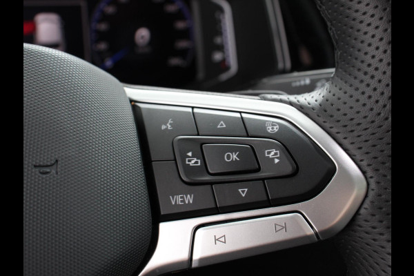 Volkswagen T-Roc 1.5 TSI DSG R-Line+Blackpack | Climate control | Adaptieve cruise control | Panoramadak | LED | Navigatie | Achteruitrijcamera | Parkeersensoren | Apple Carplay/ Android Auto | Radio