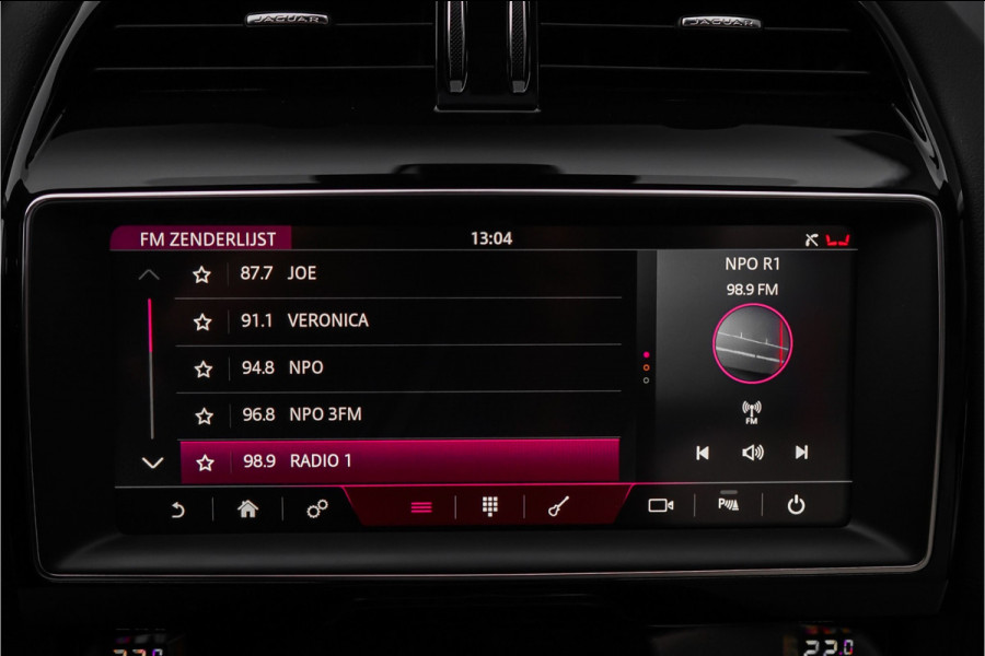 Jaguar F-Pace 2.0t AWD Premium Edition Pano Meridian