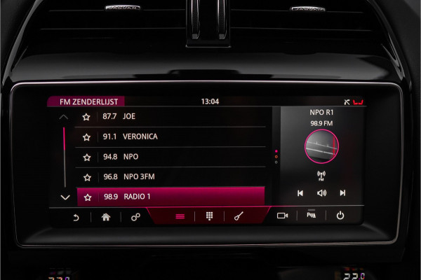 Jaguar F-Pace 2.0t AWD Premium Edition Pano Meridian