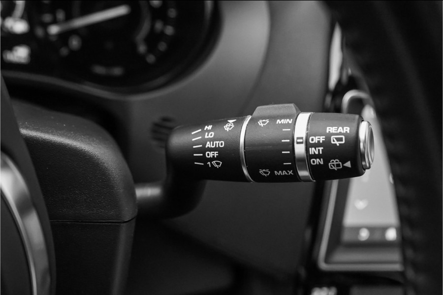 Jaguar F-Pace 2.0t AWD Premium Edition Pano Meridian