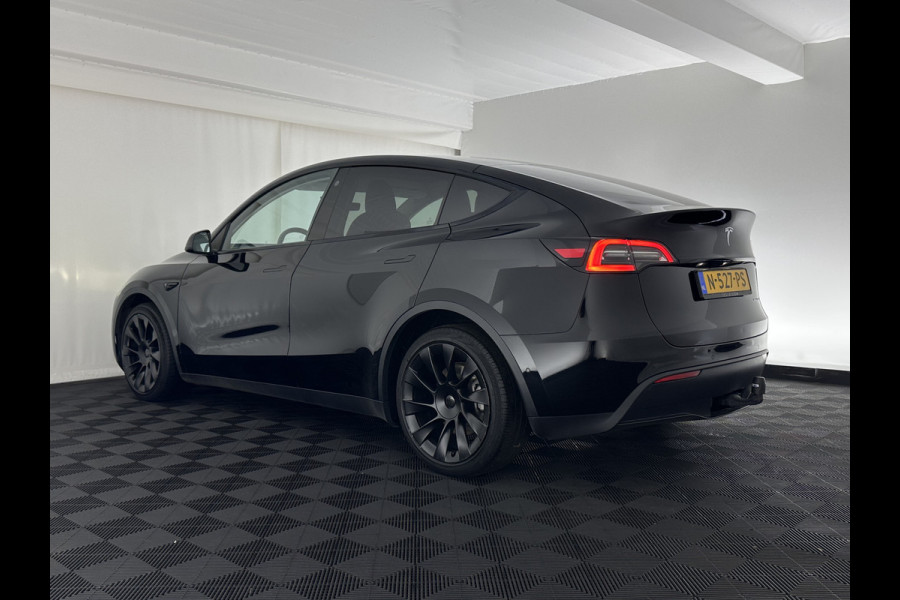 Tesla Model Y Long Range AWD 75 kWh Black-Line [ 3-Fase-11kW ] {SOH-82%} (INCL-BTW) Aut. *PANO | AUTO-PILOT | LEATHER | NAVI-FULLMAP | MATRIX-LED | KEYLESS | CAMERA | DAB+ | HEATED-COMFORTSEATS | PRIVACYGLASS | TOPVIEW | TOWBAR |  20''ALU*