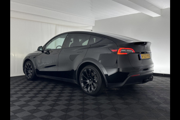 Tesla Model Y Long Range AWD 75 kWh Black-Line [ 3-Fase-11kW ] {SOH-82%} (INCL-BTW) Aut. *PANO | AUTO-PILOT | LEATHER | NAVI-FULLMAP | MATRIX-LED | KEYLESS | CAMERA | DAB+ | HEATED-COMFORTSEATS | PRIVACYGLASS | TOPVIEW | TOWBAR |  20''ALU*