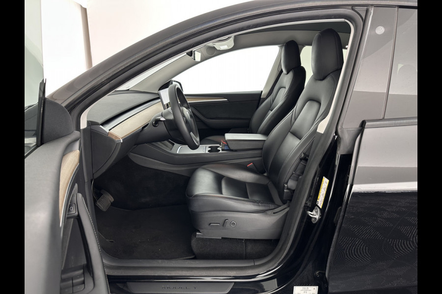 Tesla Model Y Long Range AWD 75 kWh Black-Line [ 3-Fase-11kW ] {SOH-82%} (INCL-BTW) Aut. *PANO | AUTO-PILOT | LEATHER | NAVI-FULLMAP | MATRIX-LED | KEYLESS | CAMERA | DAB+ | HEATED-COMFORTSEATS | PRIVACYGLASS | TOPVIEW | TOWBAR |  20''ALU*