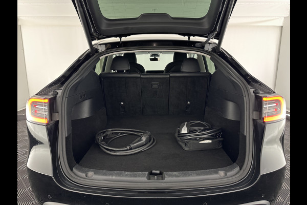 Tesla Model Y Long Range AWD 75 kWh Black-Line [ 3-Fase-11kW ] {SOH-82%} (INCL-BTW) Aut. *PANO | AUTO-PILOT | LEATHER | NAVI-FULLMAP | MATRIX-LED | KEYLESS | CAMERA | DAB+ | HEATED-COMFORTSEATS | PRIVACYGLASS | TOPVIEW | TOWBAR |  20''ALU*