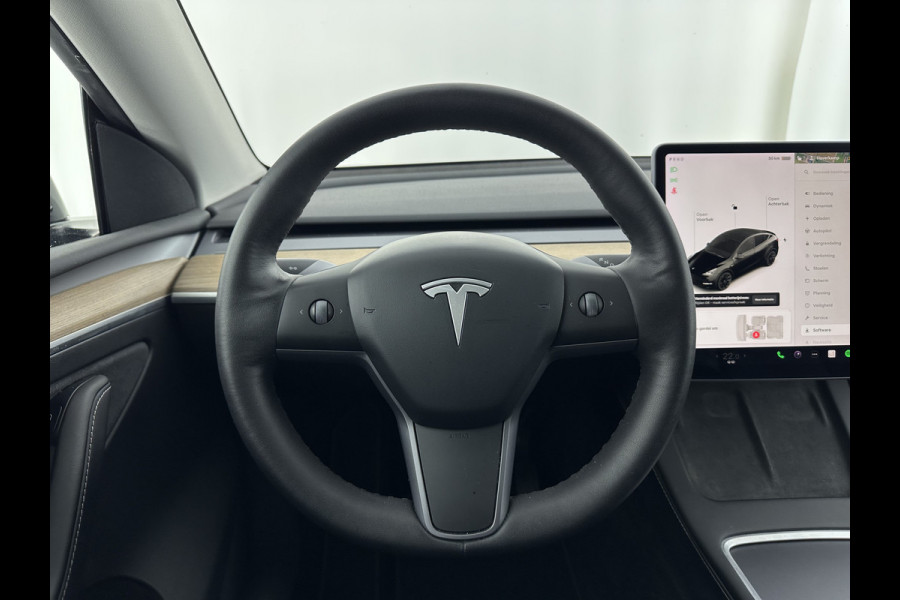 Tesla Model Y Long Range AWD 75 kWh Black-Line [ 3-Fase-11kW ] {SOH-82%} (INCL-BTW) Aut. *PANO | AUTO-PILOT | LEATHER | NAVI-FULLMAP | MATRIX-LED | KEYLESS | CAMERA | DAB+ | HEATED-COMFORTSEATS | PRIVACYGLASS | TOPVIEW | TOWBAR |  20''ALU*