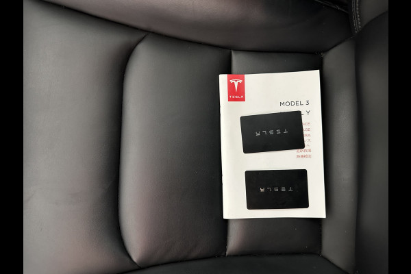 Tesla Model Y Long Range AWD 75 kWh Black-Line [ 3-Fase-11kW ] {SOH-82%} (INCL-BTW) Aut. *PANO | AUTO-PILOT | LEATHER | NAVI-FULLMAP | MATRIX-LED | KEYLESS | CAMERA | DAB+ | HEATED-COMFORTSEATS | PRIVACYGLASS | TOPVIEW | TOWBAR |  20''ALU*