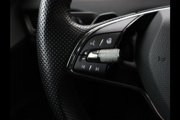 Škoda ENYAQ iV 80 | Leder | Stoelverwarming | Trekhaak | Adaptive cruise | Warmtepomp | Matrix LED | Carplay | 21'' | Achterbankverwarming | Navigatie | Sport Plus Pakket | Sfeerverlichting