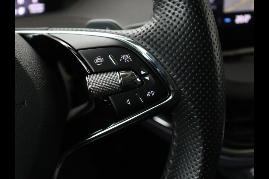 Škoda ENYAQ iV 80 | Leder | Stoelverwarming | Trekhaak | Adaptive cruise | Warmtepomp | Matrix LED | Carplay | 21'' | Achterbankverwarming | Navigatie | Sport Plus Pakket | Sfeerverlichting