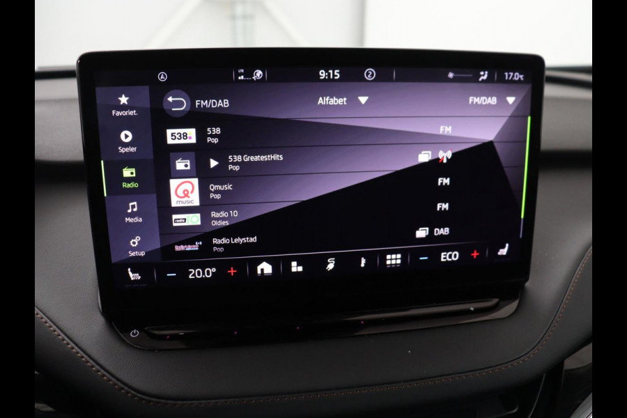 Škoda ENYAQ iV 80 | Leder | Stoelverwarming | Trekhaak | Adaptive cruise | Warmtepomp | Matrix LED | Carplay | 21'' | Achterbankverwarming | Navigatie | Sport Plus Pakket | Sfeerverlichting