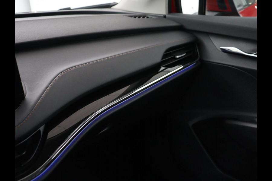 Škoda ENYAQ iV 80 | Leder | Stoelverwarming | Trekhaak | Adaptive cruise | Warmtepomp | Matrix LED | Carplay | 21'' | Achterbankverwarming | Navigatie | Sport Plus Pakket | Sfeerverlichting