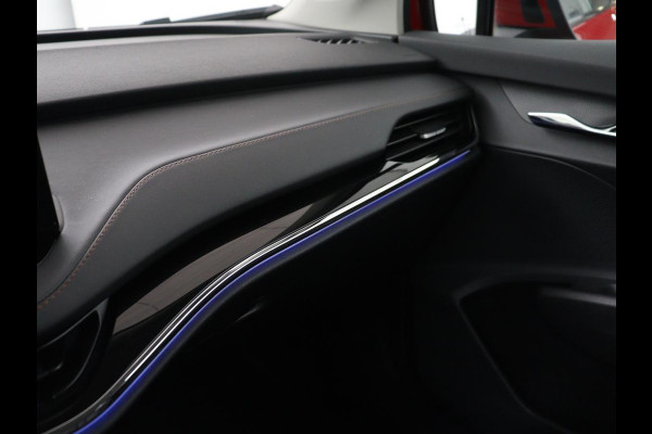 Škoda ENYAQ iV 80 | Leder | Stoelverwarming | Trekhaak | Adaptive cruise | Warmtepomp | Matrix LED | Carplay | 21'' | Achterbankverwarming | Navigatie | Sport Plus Pakket | Sfeerverlichting