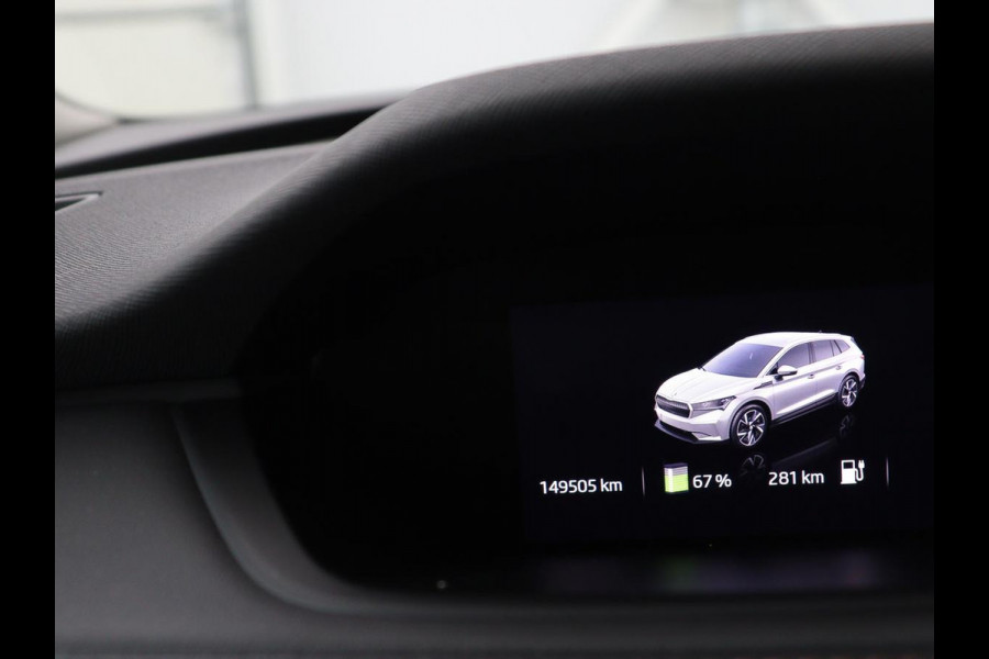 Škoda ENYAQ iV 80 | Leder | Stoelverwarming | Trekhaak | Adaptive cruise | Warmtepomp | Matrix LED | Carplay | 21'' | Achterbankverwarming | Navigatie | Sport Plus Pakket | Sfeerverlichting
