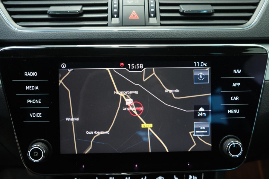 Škoda Superb Combi 1.4 TSI ACT Ambition Business - N.A.P. Airco, Cruise, Navi, Automaat, PDC