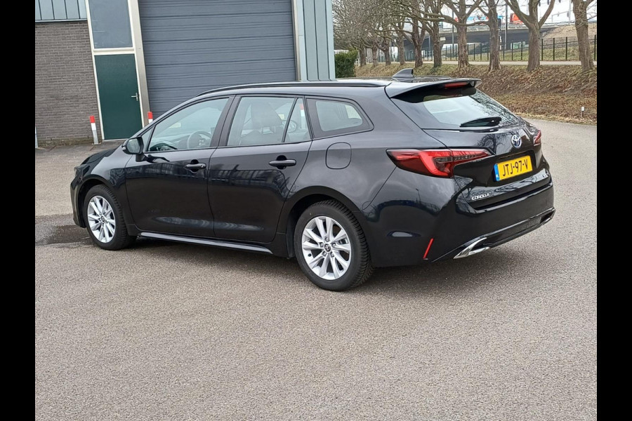 Toyota Corolla Touring Sports Hybrid 140 Business Luxury | Stuur-& Stoelverwarming | Adaptieve Cruise control | Apple CarPlay & AndroidAUTO |