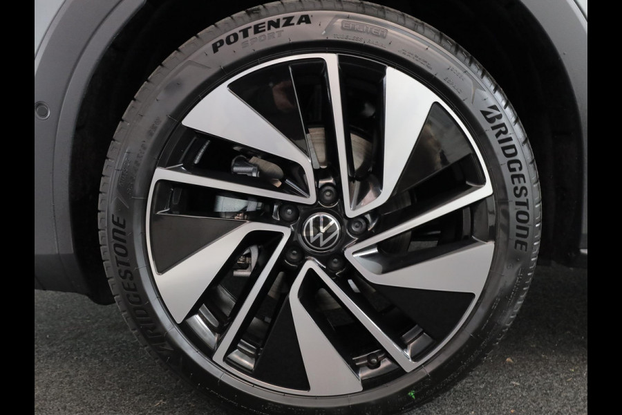 Volkswagen T-Roc Style First Edition 1.5 eTSI 85 kW / 116 PK SUV 7 | Assistance Pakket | Trekhaak | Elek. achterklep |  Velgen 'Vancouver', 19 inch lichtmetaal | Zwart dak