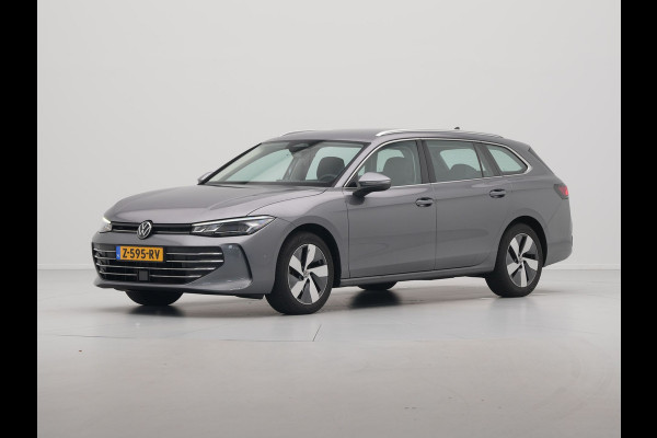 Volkswagen Passat Variant 1.5 eTSI 150pk DSG Business Trekhaak Navigatie Camera Massage Android/Carplay