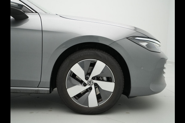 Volkswagen Passat Variant 1.5 eTSI 150pk DSG Business Trekhaak Navigatie Camera Massage Android/Carplay