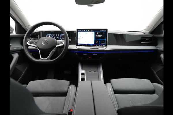 Volkswagen Passat Variant 1.5 eTSI 150pk DSG Business Trekhaak Navigatie Camera Massage Android/Carplay