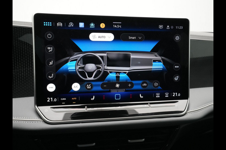 Volkswagen Passat Variant 1.5 eTSI 150pk DSG Business Trekhaak Navigatie Camera Massage Android/Carplay