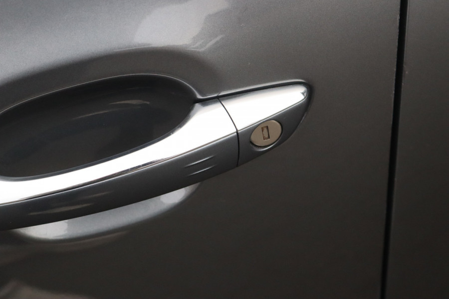 Citroën C3 Aircross 1.2 PureT. 110PK Automaat Shine Navigatie/Camera/Parkeerhulp/Keyfree