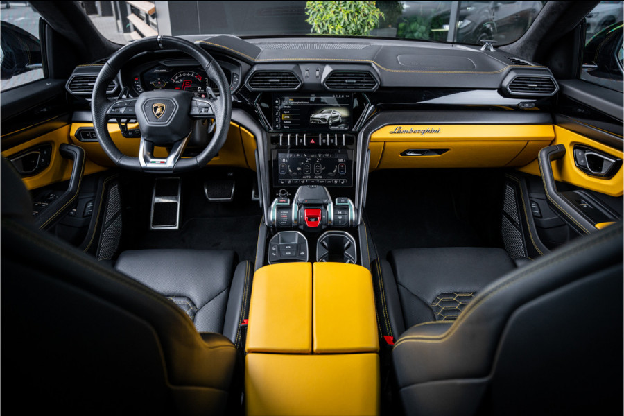Lamborghini Urus 4.0 V8 - BTW | Akrapovic | Keramisch | Panorama | Xpel | B&O+ | Massage