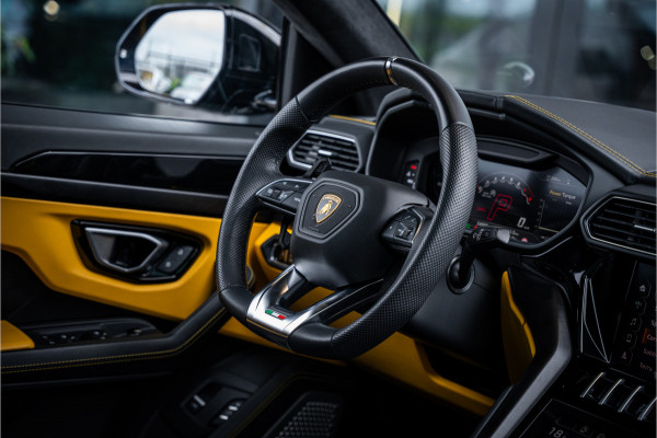 Lamborghini Urus 4.0 V8 - BTW | Akrapovic | Keramisch | Panorama | Xpel | B&O+ | Massage