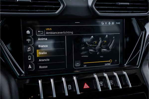 Lamborghini Urus 4.0 V8 - BTW | Akrapovic | Keramisch | Panorama | Xpel | B&O+ | Massage