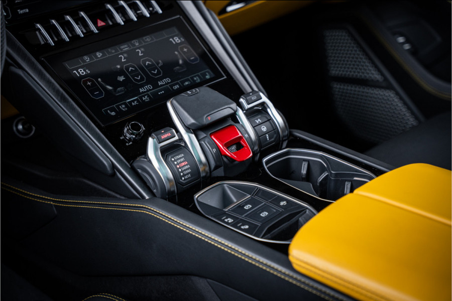 Lamborghini Urus 4.0 V8 - BTW | Akrapovic | Keramisch | Panorama | Xpel | B&O+ | Massage