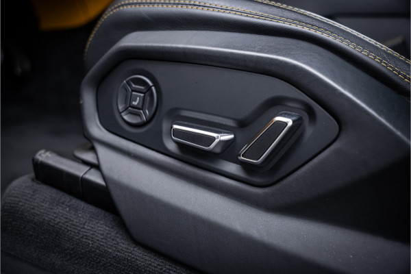 Lamborghini Urus 4.0 V8 - BTW | Akrapovic | Keramisch | Panorama | Xpel | B&O+ | Massage