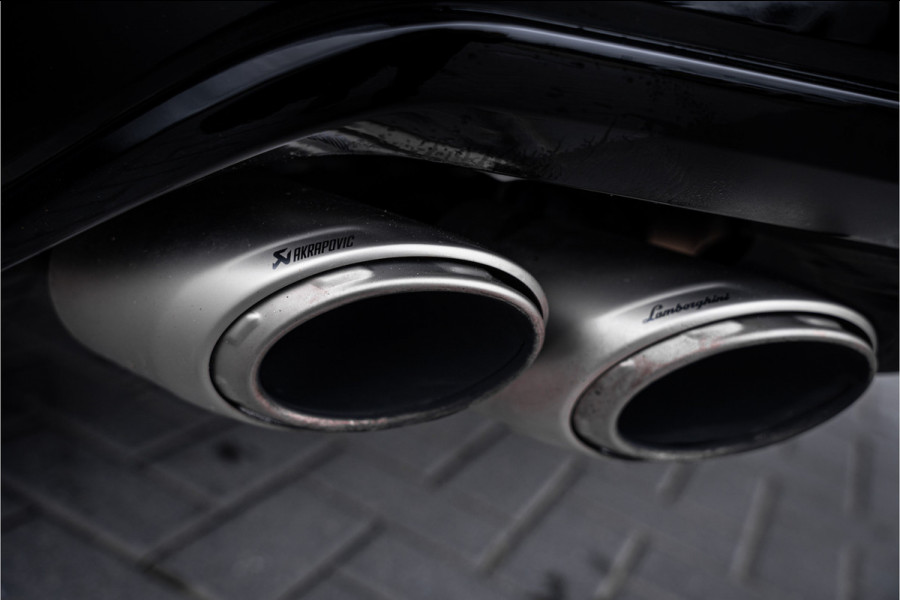 Lamborghini Urus 4.0 V8 - BTW | Akrapovic | Keramisch | Panorama | Xpel | B&O+ | Massage