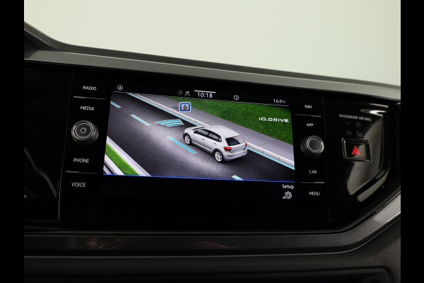 Volkswagen Polo 1.0 TSI Style 95 PK | Matrix koplampen | Navigatie via app | Parkeersensoren | Privacy glass |