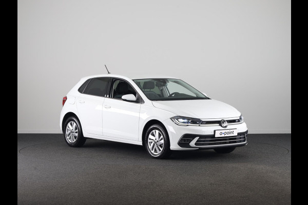 Volkswagen Polo 1.0 TSI Style 95 PK | Matrix koplampen | Navigatie via app | Parkeersensoren | Privacy glass |