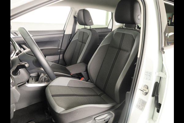 Volkswagen Polo 1.0 TSI Style 95 PK | Matrix koplampen | Navigatie via app | Parkeersensoren | Privacy glass |