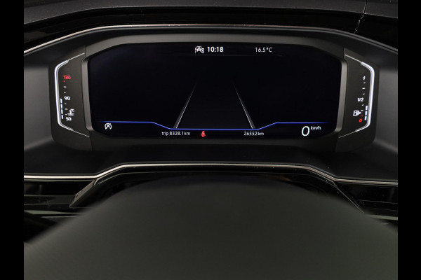 Volkswagen Polo 1.0 TSI Style 95 PK | Matrix koplampen | Navigatie via app | Parkeersensoren | Privacy glass |