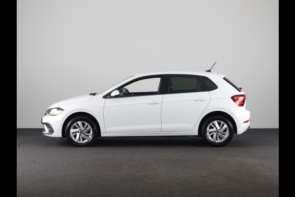 Volkswagen Polo 1.0 TSI Style 95 PK | Matrix koplampen | Navigatie via app | Parkeersensoren | Privacy glass |