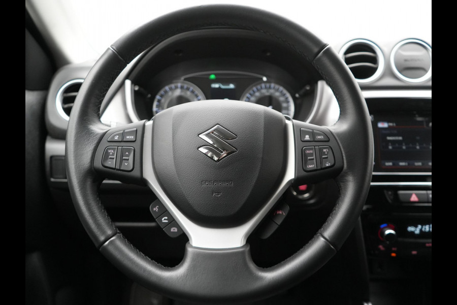 Suzuki Vitara 1.5 Hybrid Select Automaat Dealer O.H 15.055 KM | Adaptive Cruise | Keyless | LED Koplampen | Stoelverwarming | Camera | Apple Carplay | 17"L.M |