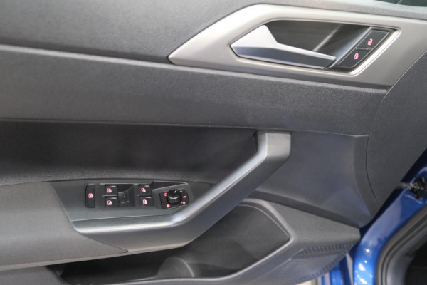 Volkswagen Polo 1.0 TSI R-Line Automaat - N.A.P. Airco, Cruise, Navi, PDC.