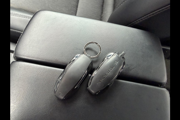 Tesla Model S 75D Base | Plaid Stuur | Auto Pilot | Panoramadak | Camera | Stoelverwarming |