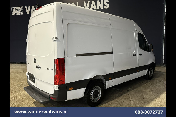 Mercedes-Benz Sprinter 317 CDI 170pk L2H2 Euro6 Airco | Camera | Navigatie | Apple Carplay | Android Auto Bijrijdersbank