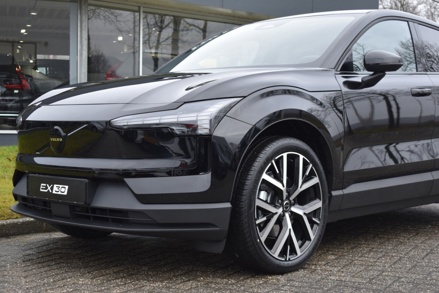 Volvo EX30 Extended Range 272PK Black Edition 69 kWh | H&K | 20" LMV | Elektr. Stoel | ACC | Camera | BLIS |