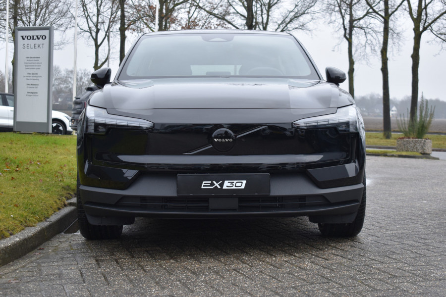 Volvo EX30 Extended Range 272PK Black Edition 69 kWh | H&K | 20" LMV | Elektr. Stoel | ACC | Camera | BLIS |