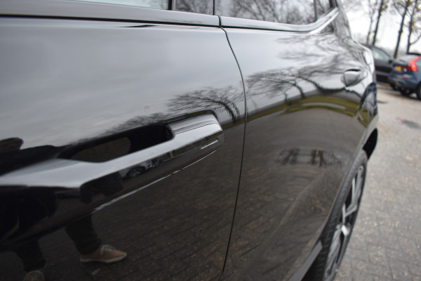 Volvo EX30 Extended Range 272PK Black Edition 69 kWh | H&K | 20" LMV | Elektr. Stoel | ACC | Camera | BLIS |
