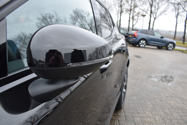 Volvo EX30 Extended Range 272PK Black Edition 69 kWh | H&K | 20" LMV | Elektr. Stoel | ACC | Camera | BLIS |