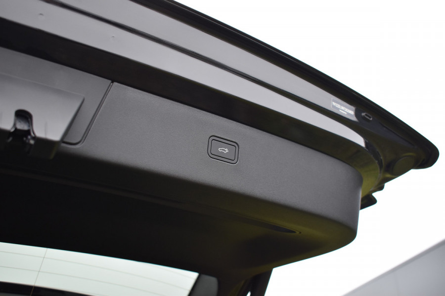 Volvo EX30 Extended Range 272PK Black Edition 69 kWh | H&K | 20" LMV | Elektr. Stoel | ACC | Camera | BLIS |