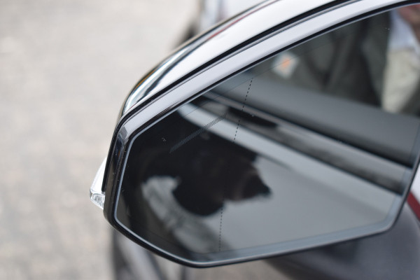 Volvo EX30 Extended Range 272PK Black Edition 69 kWh | H&K | 20" LMV | Elektr. Stoel | ACC | Camera | BLIS |