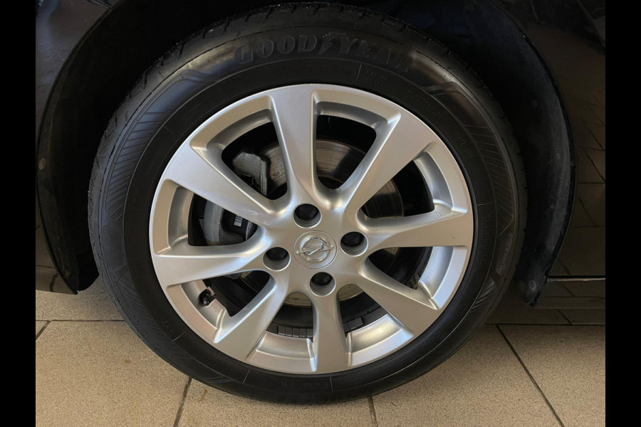 Opel Corsa 1.2 Elegance 100PK AUTOMAAT AIRCO CRUISE NAVI VIA APP APPLE CARPLAY VELGEN ZEER NETTE AUTO