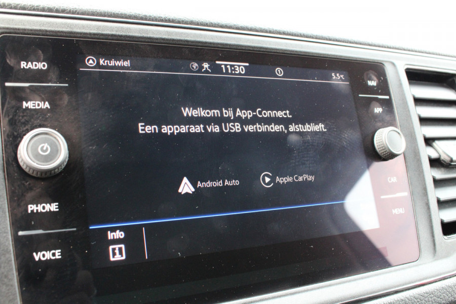 Volkswagen Crafter 35t 2.0 TDI L3H3 > Leer/Navi/Trekhaak/parkeersensoren...